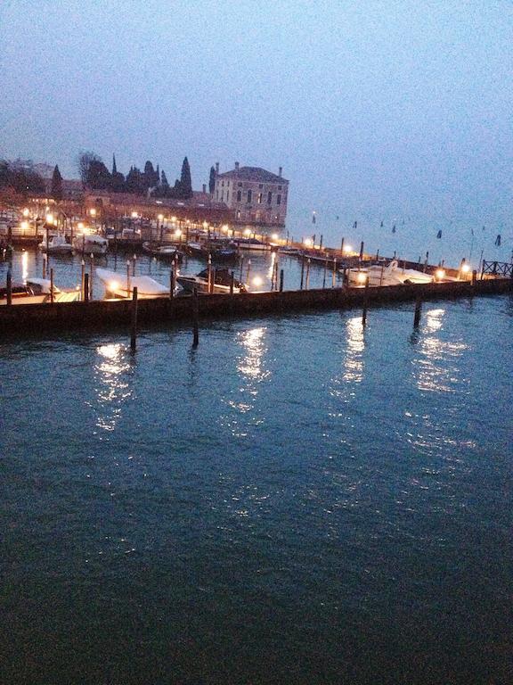 Harry'S Canal View Venice Room photo